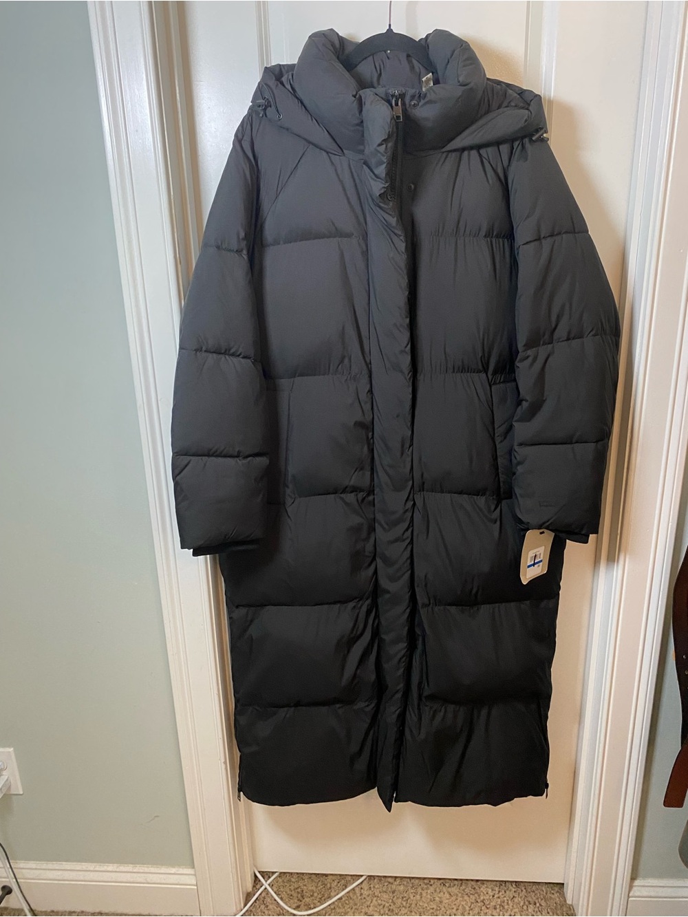 NWT Levi's Long Black Hooded Puffer Coat
